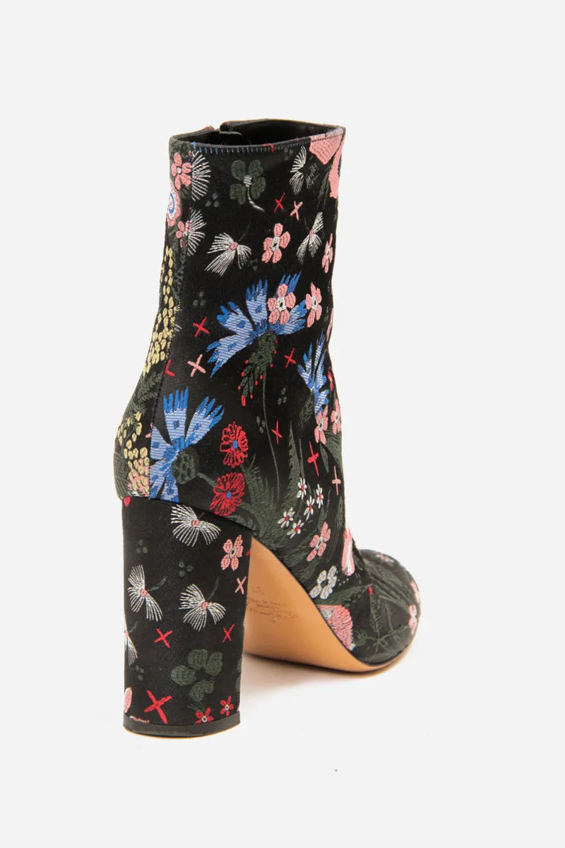 CAMUGARDEN ANKLE BOOTS