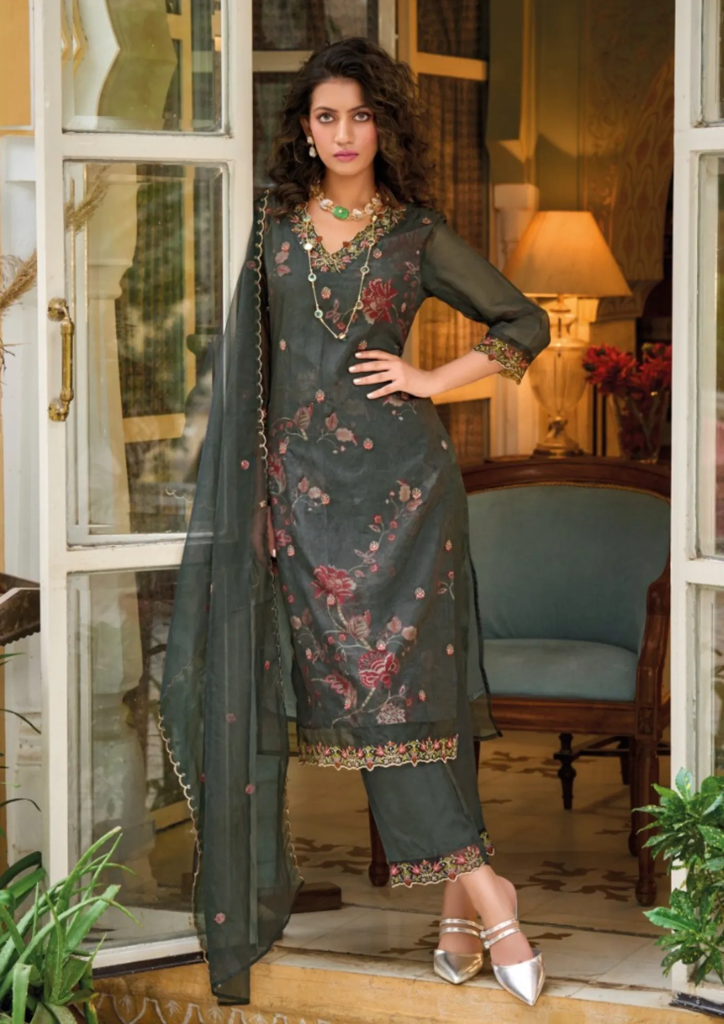 Stunning Grey Color Organza kurti with Viscose Printer Inner And Embroidery Dupatta