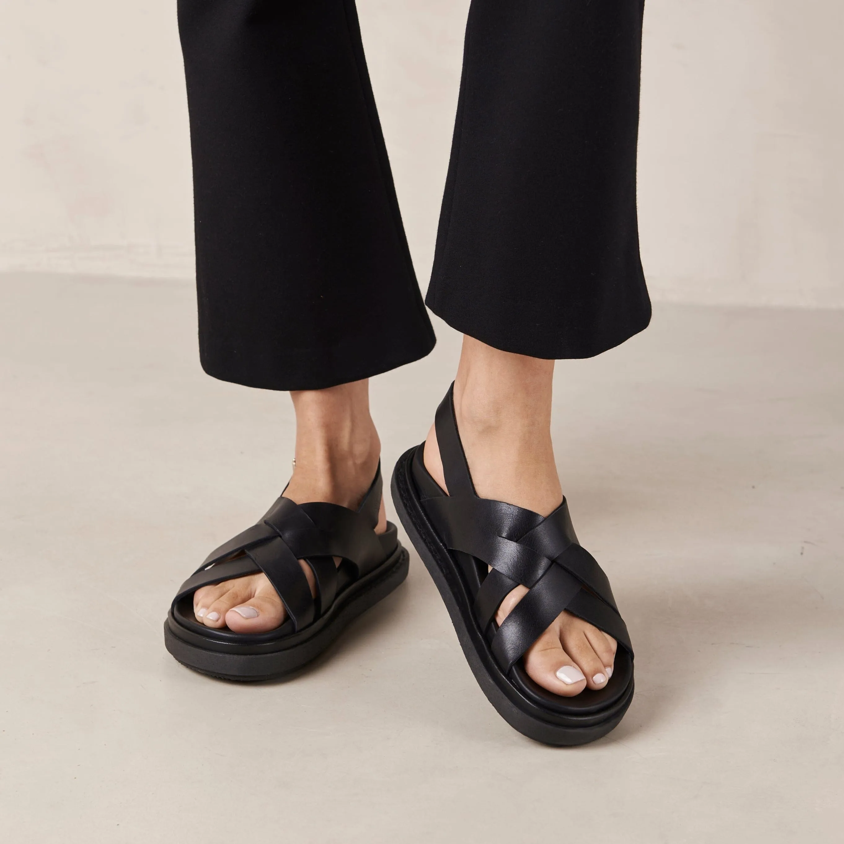 Trunca Black Leather Sandals